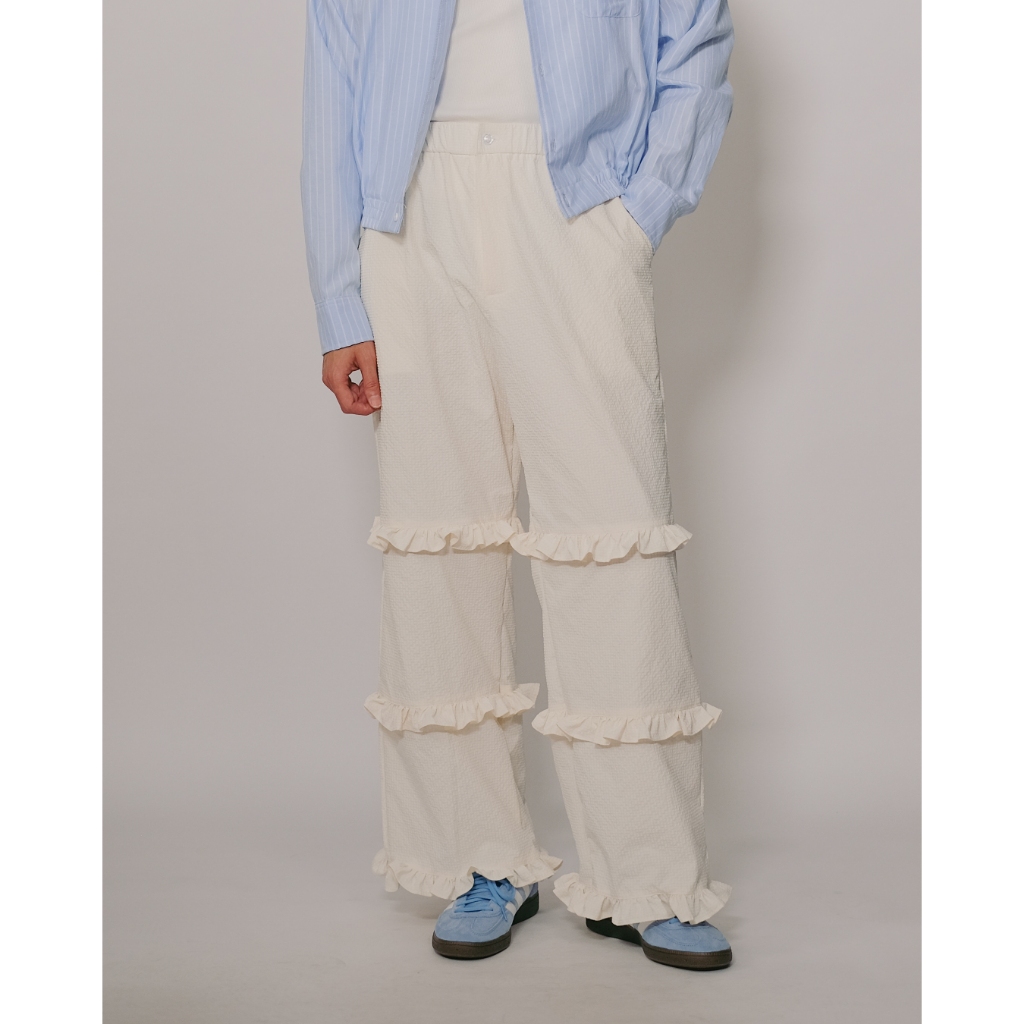 CLUB 42 Club Wonder Flounce Nylon Pants in Textured White | กางเกงขายาว แต่งระบายวินเทจ ผ้าไนล่อนผิวสัมผัส สีขาว