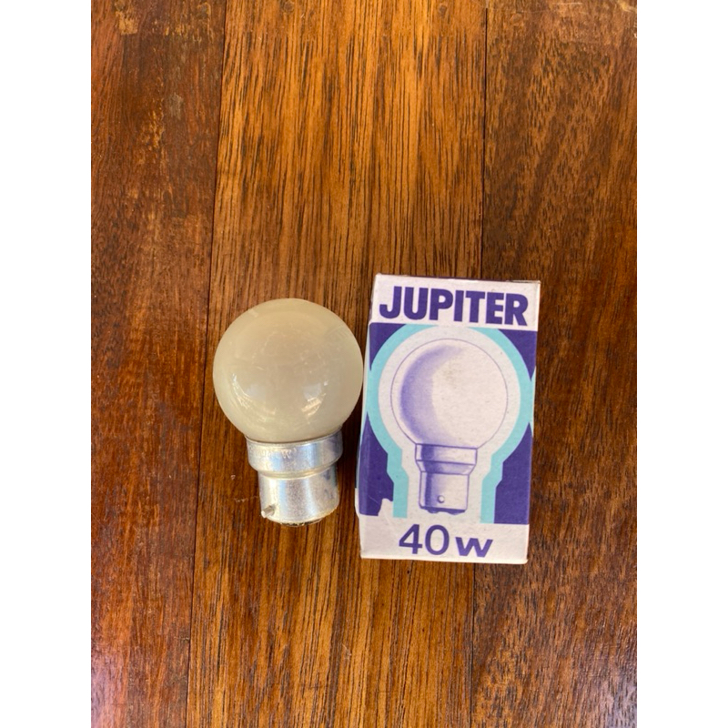 หลอดไฟปิงปอง แบบกลม รุ่น 40 วัตต์ รุ่นมัว ขั้วเขี้ยว B-22 ยี่ห้อ Jupiter