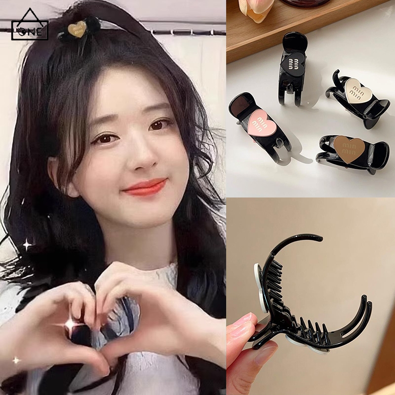 COD กิ๊บติดผมสีดำตัวอักษรลายหัวใจมินิหรูหราเกาหลีแฟชั่นจับคลิปหางม้าเรียบง่ายเครื่องประดับผมสำหรับผู้หญิง-a.one