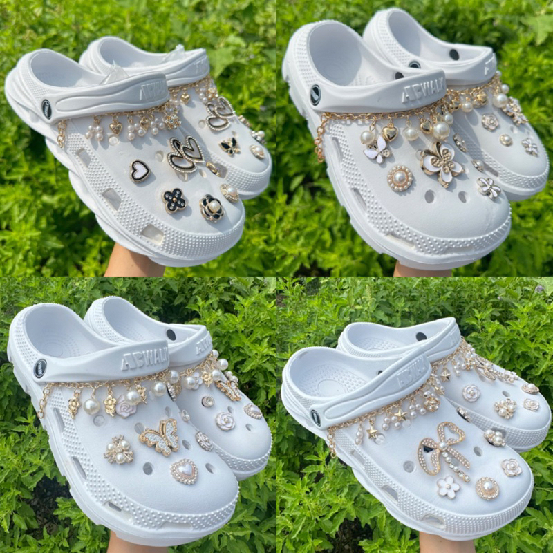 💦พร้อมส่ง💦 (มีขนาด 36-44)รองเท้าหัวโต รองเท้าแฟชั่น สูง 2 ซม. ติดเครื่องประดับไข่มุก สวยๆ หรูๆ มีน้ำหนักเบา นุ่ม ใส่สบาย