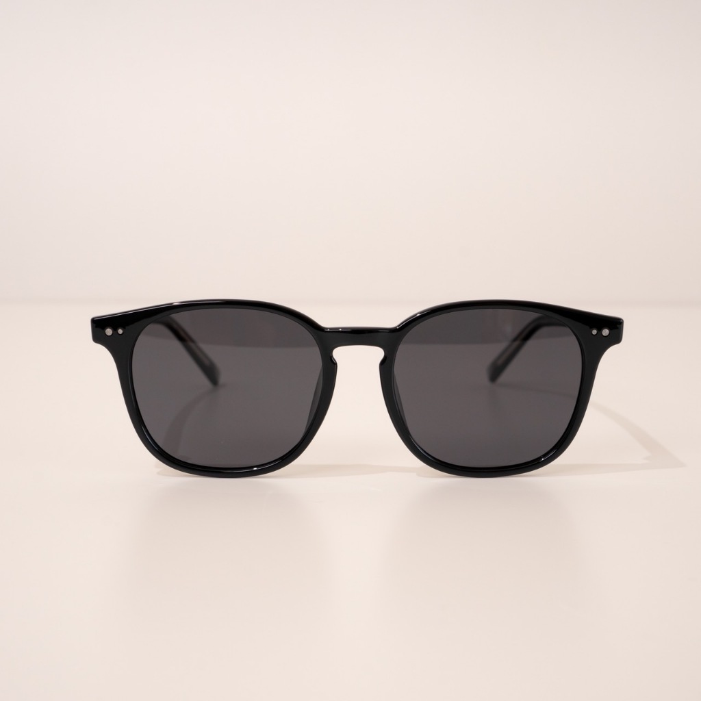 eyebstyle Sunglasses แว่นตากันแดดรุ่น Que (คิว) ทรงสวย น้ำหนักเบา