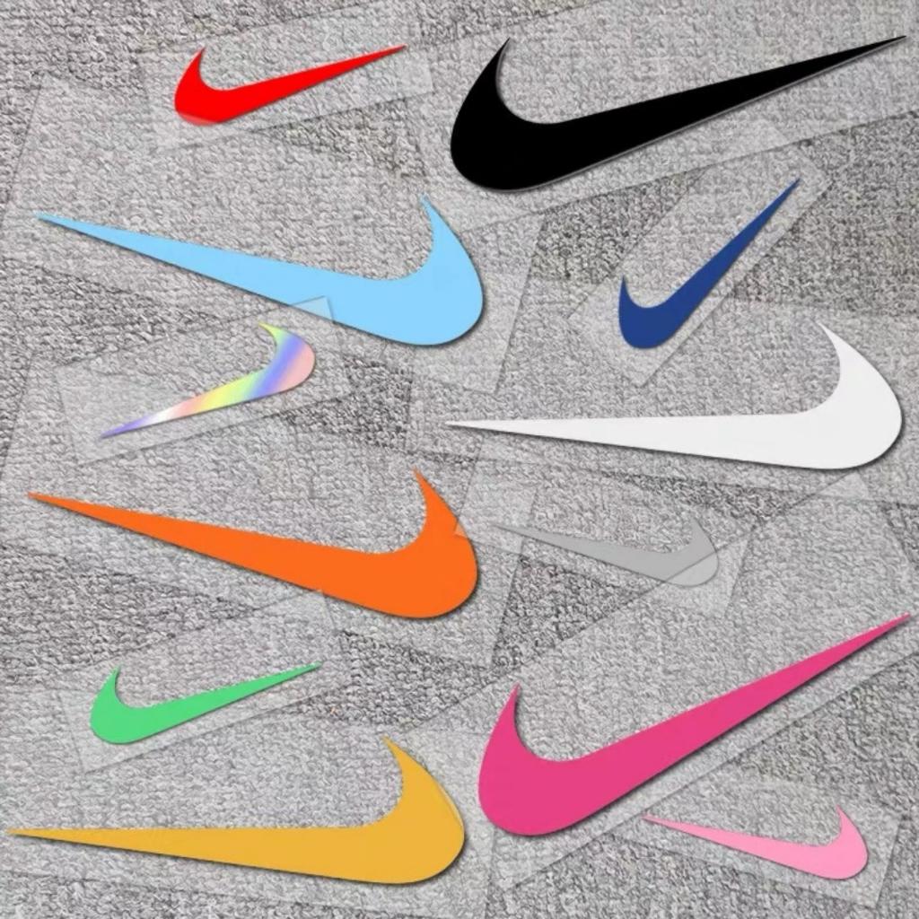 สติกเกอร์ติดรถ สวยเท่ๆ Nike 1 แผ่นมี 2 ชิ้น ขนาด 15 cm มีหลายหลายสีให้เลือก สติกเกอร์มีเอกลักษณ์ ดุดัน ลายใหม่ ขายดี