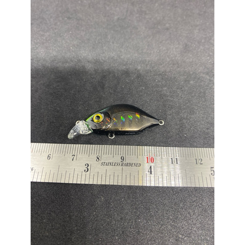 lf aris  33s 3.3 cm  2.8 g