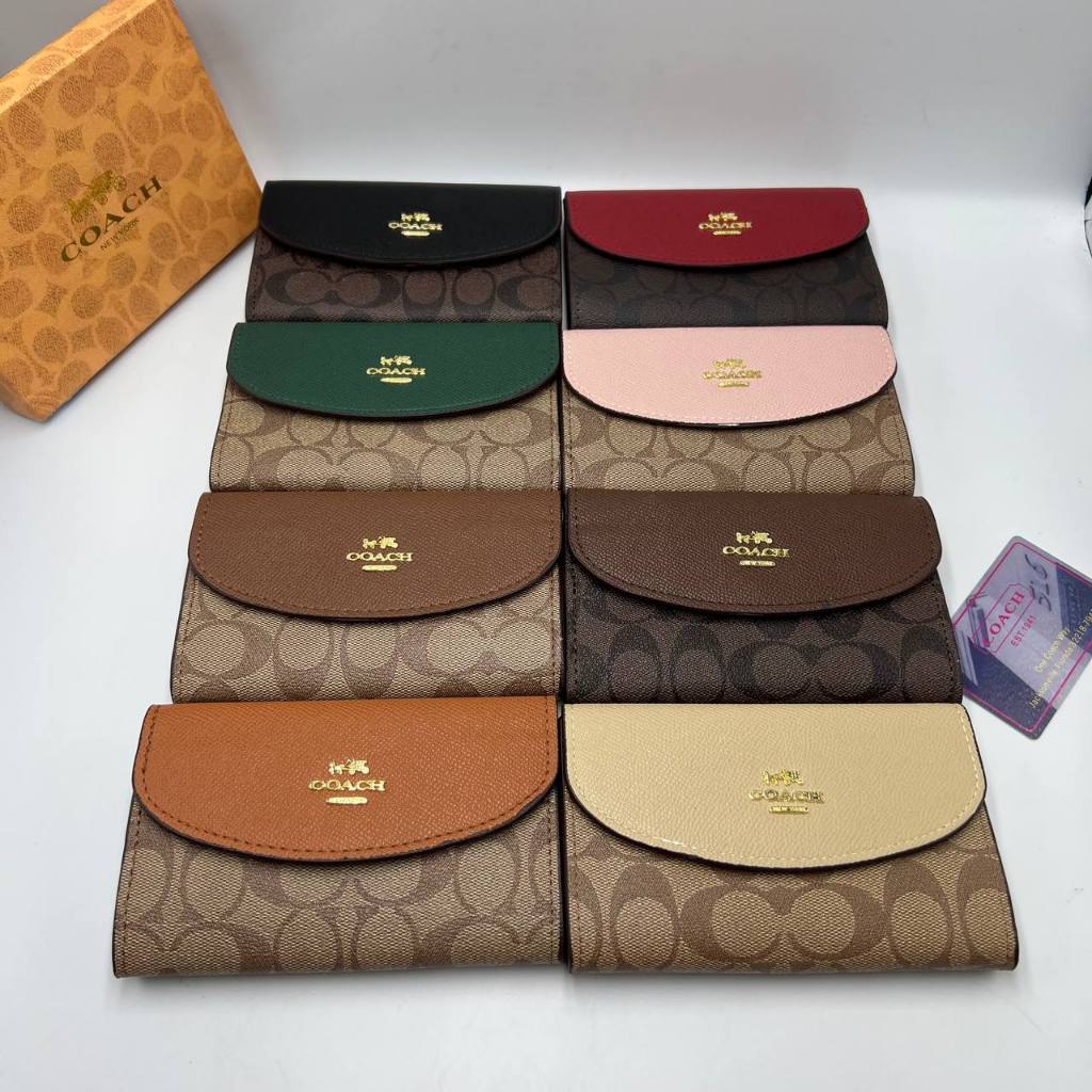 กระเป๋าสตางค์ สองพับมีสามขนาดให้เลือกมีลายสีมีช่องใส่นำบัตรมีช่องซิบใช้งานงานสวยอุปกรณ์ครบพร้อมส่ง