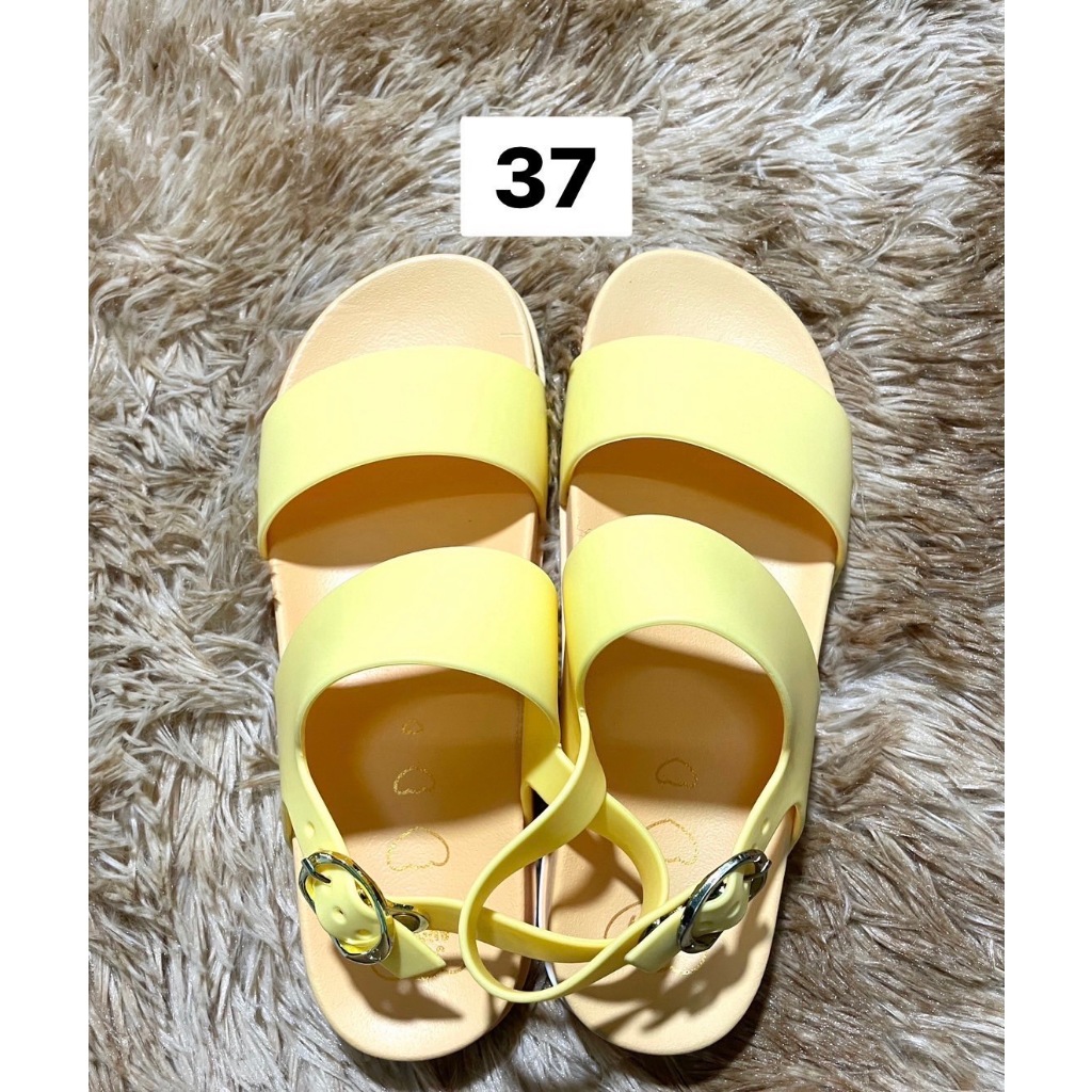 JELLY BUNNY รองเท้าแตะรัดส้นผู้หญิง Size 37/39สีเหลือง