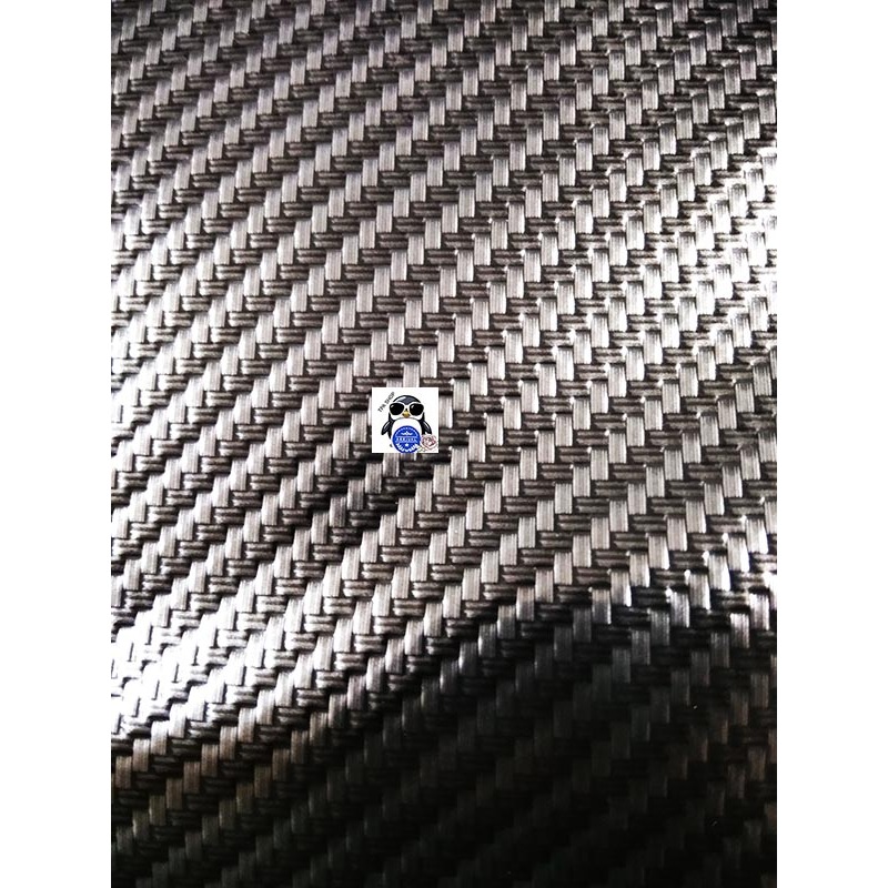 ฟิล์ม​ลอย​น้ํา​ ลายใหม่ เคฟล่า​ลาย2   carbon kevlar 396 ​ขนาด 50cm x 100cm รองพื้นสีดำ