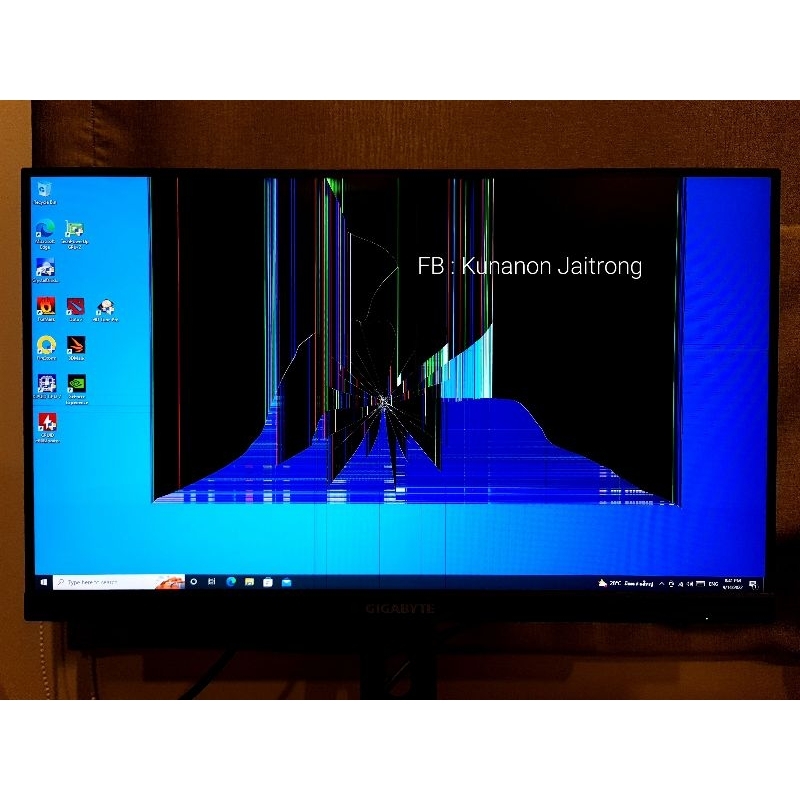 *มีตำหนิจอแตก* GIGABYTE G24F จอตรง ขายเป็นอะไหล่ครับ เผื่อท่านใดหาอะไหล่อยู่