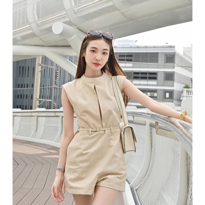 พร้อมส่ง 🧤 Tullamore - Linda Jumpsuit จั๊มสูทขาสั้นผ้ากึ่งยีนส์ ใส่ได้ Everyday Looks