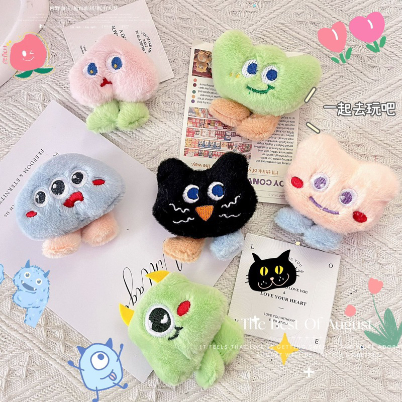 ((พร้อมส่ง)) เข็มกลัดตุ๊กตาติดกระเป๋า จี้ แมว พีช ไมค์