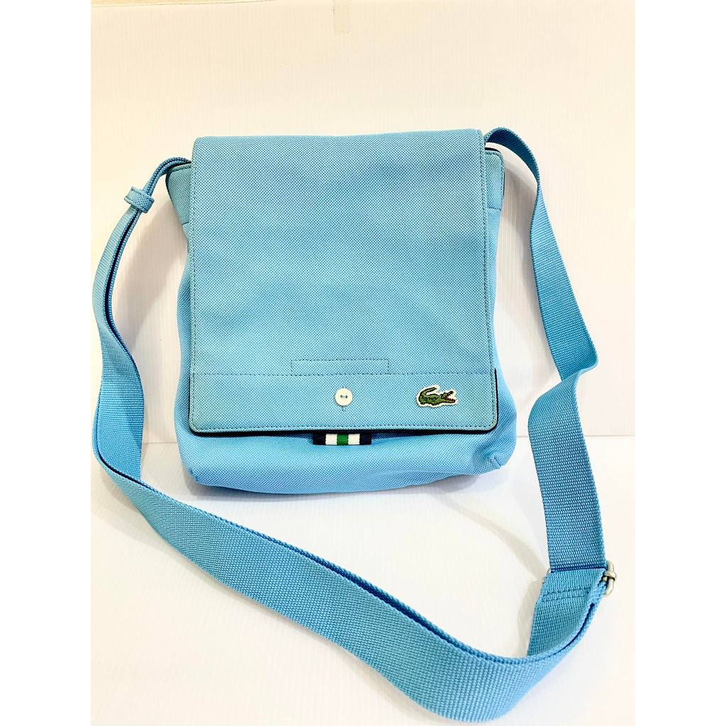 Excellent condition Lacoste crossbody Lacoste Lacoste🐊กระเป๋าสะพายสีฟ้า กระเป๋ามือสอง