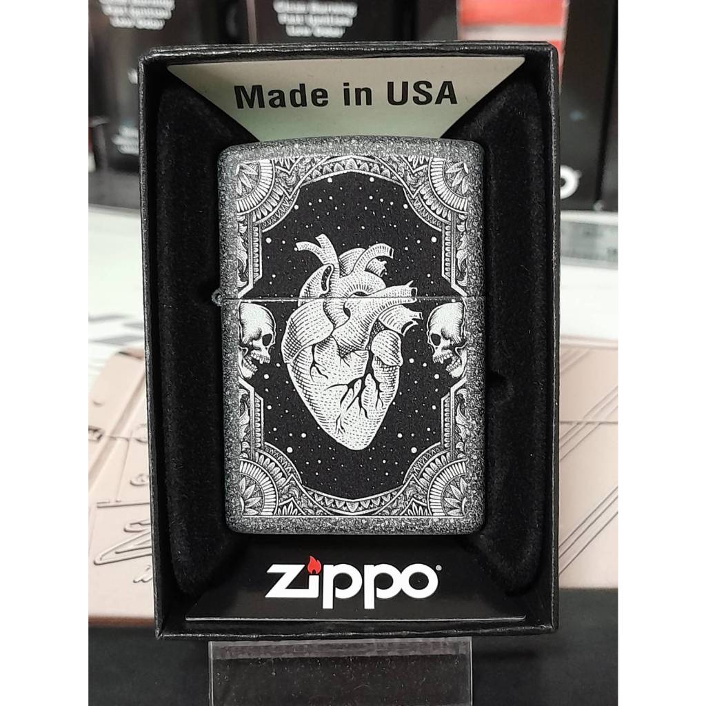 ZIPPO 48720  HEART DESIGN  IRON STONE COLOR IMAGE  ผิวลายหิน ลายแบบสกรีน  ของใหม่ไม่ผ่านการใช้งาน  ม