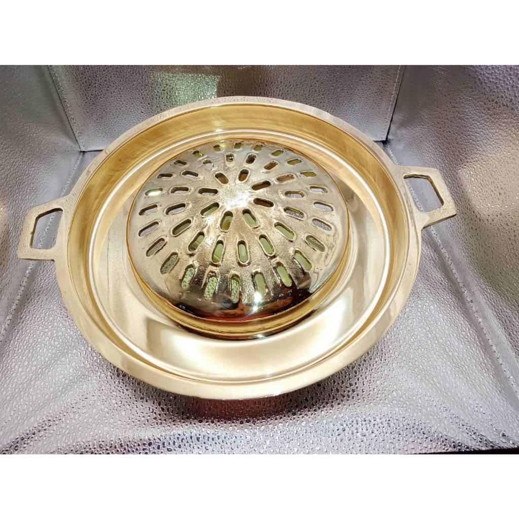 กะทะปิ้งย่าง BBQ ชนิดมีรู ความยาวรวมหู 35 ซม. กะทะย่างหมูกะทะ สำหรับเตาถ่าน ทำจากทองเหลืองแท้