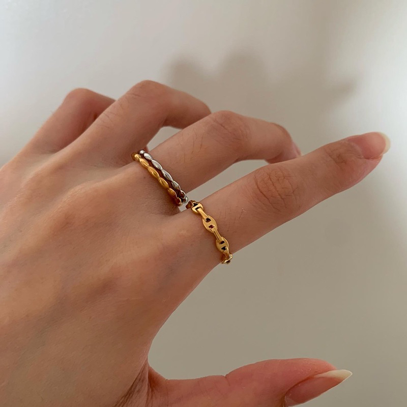 HER OBJECTIVE_HER AMELIA IN GOLD AND SILVER/MINI HM RING