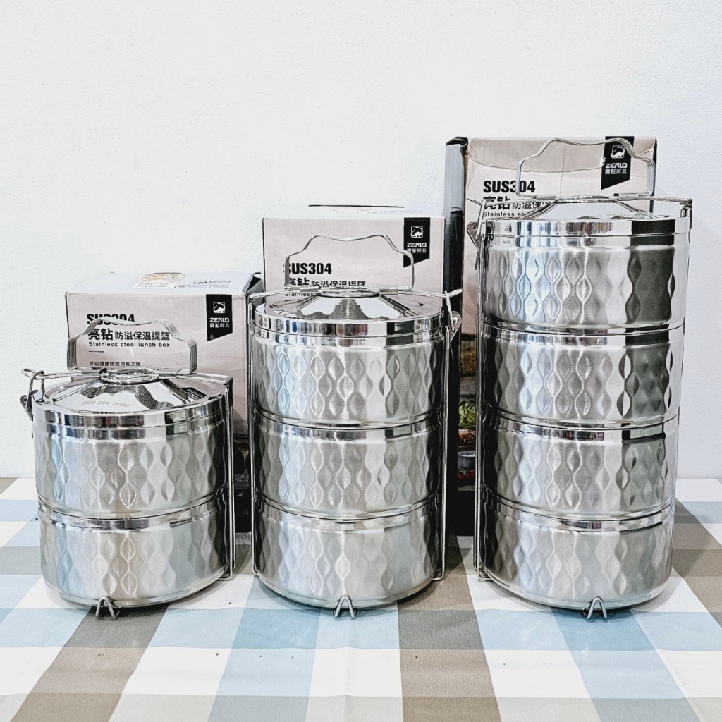 ปิ่นโต ปิ่นโตสแตนเลส ปิ่นโตใส่อาหาร (สแตนเลสแท้เกรด304ไม่ขึ้นสนิม) มีสลักSUS304ที่ตัวปิ่นโต (รุ่นมีลาย) ขนาด16ซม.(ตราTK)