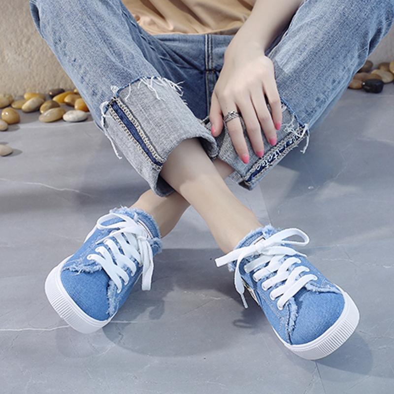 Yeeica    มาใหม่พร้อมส่ง  ดีไซน์เปิดส้นทำให้สะดวกต่อการใช้งาน สวมใส่สบาย มาพร้อมสีที่คุมโทนโดนใจมินิมอลสุดๆ ทรงสลิปออน