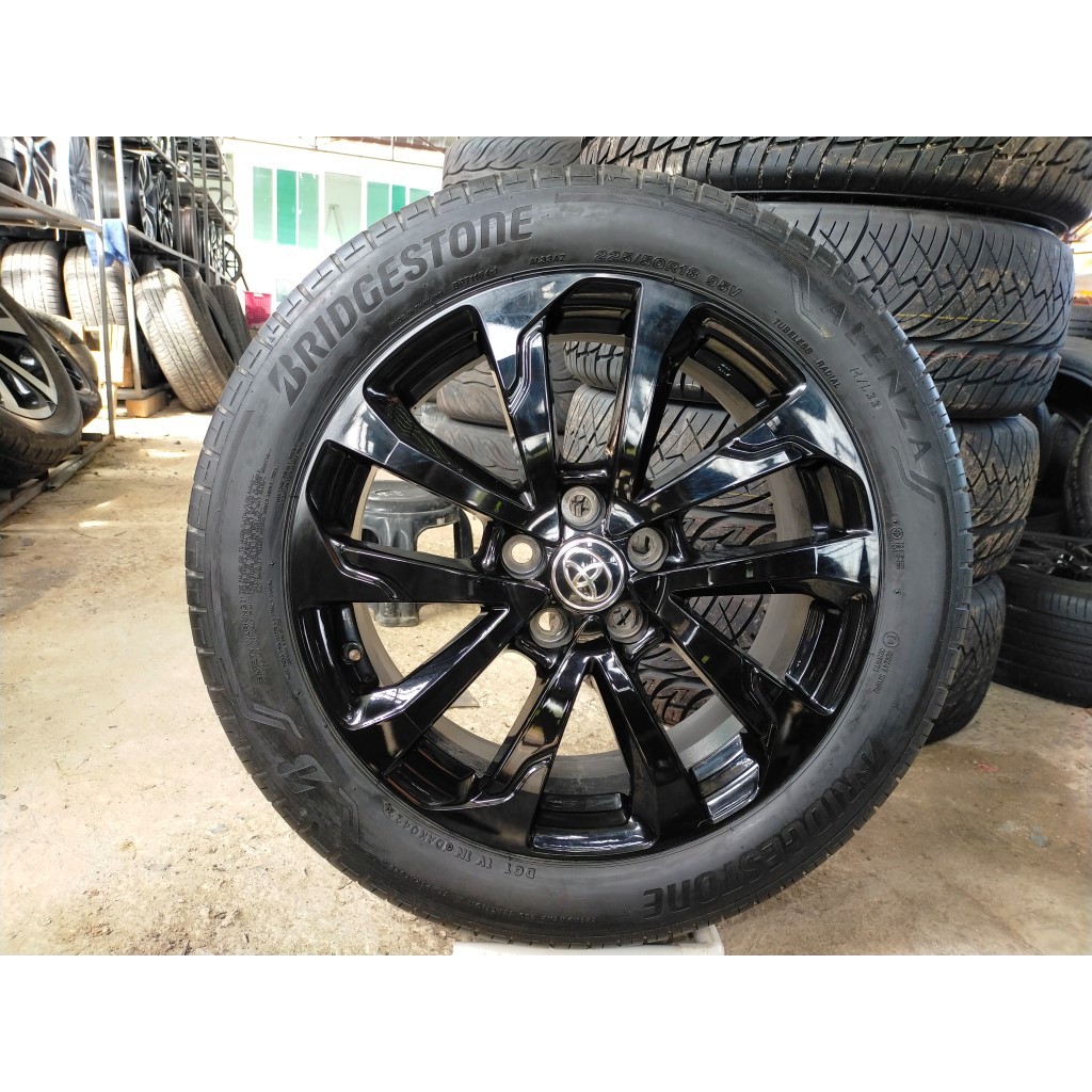 แม็กโตโต้า ขอบ18 สีอบpowder coat พร้อมยางบริสโตน 225 50 18 ปี22 ไม่คดไม่ดุ้งไม่แตกไม่ซ่อม ใส่ revo v