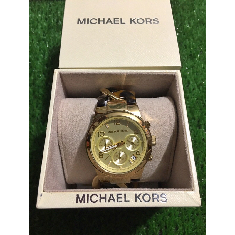 นาฬิกา Michael Kors MK4222 นาฬิกาข้อมือผู้หญิง สีทอง มือสองเหมือนใหม่ ใส่แค่ไม่กี่ครั้ง