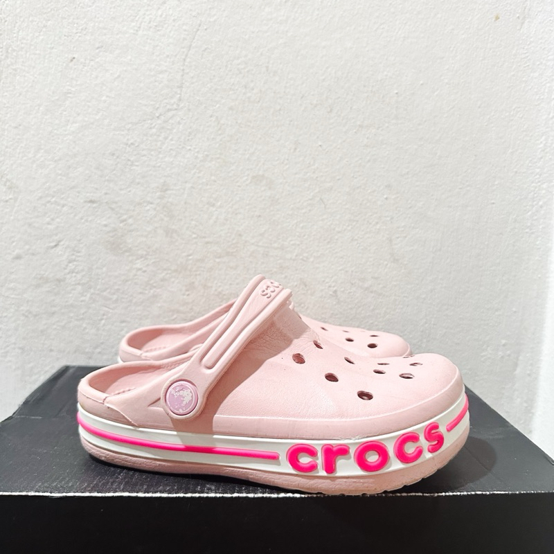 Crocs C13 (19 cm) มือสอง