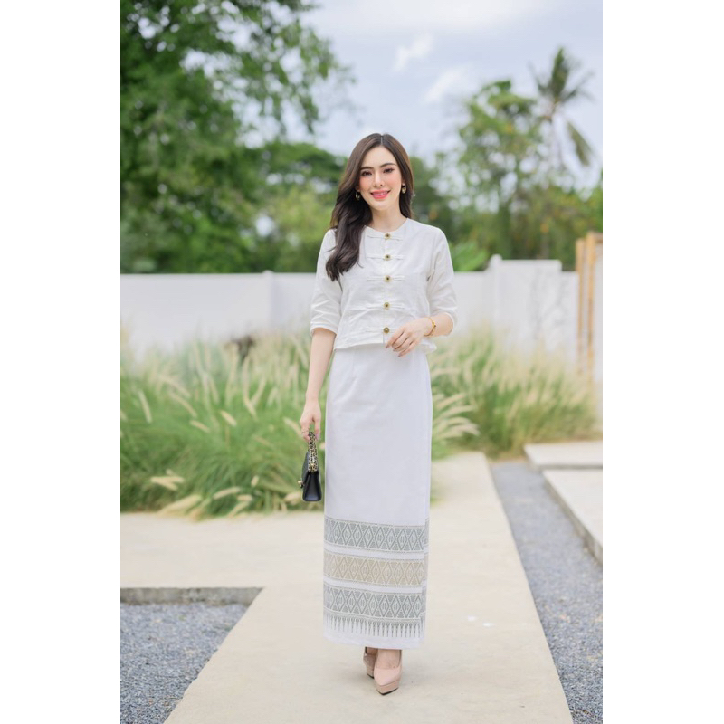 เซตชุดพื้นเมืองกาสะลอง (ได้สินค้า 2 ชิ้น เสื้อสีขาว+ผ้าถุงฟรีไซต์)