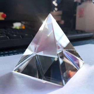 P165 Crystal ปีระมิด พีระมิด คริสตัลใส สามเหลี่ยม ของขวัญ ตกแต่ง ปริซึม ปิรามิด Pyramid ลูกแก้ว SP