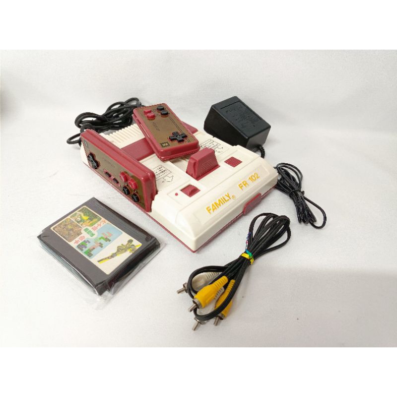 Family FR102 แท้ งานไทยสภาพเกือบมือ1 Logo สีทอง ระบบ AV โรงงานเดิมๆ ชุดไฟไทยพร้อมเล่น พร้อมตลับเกมรว