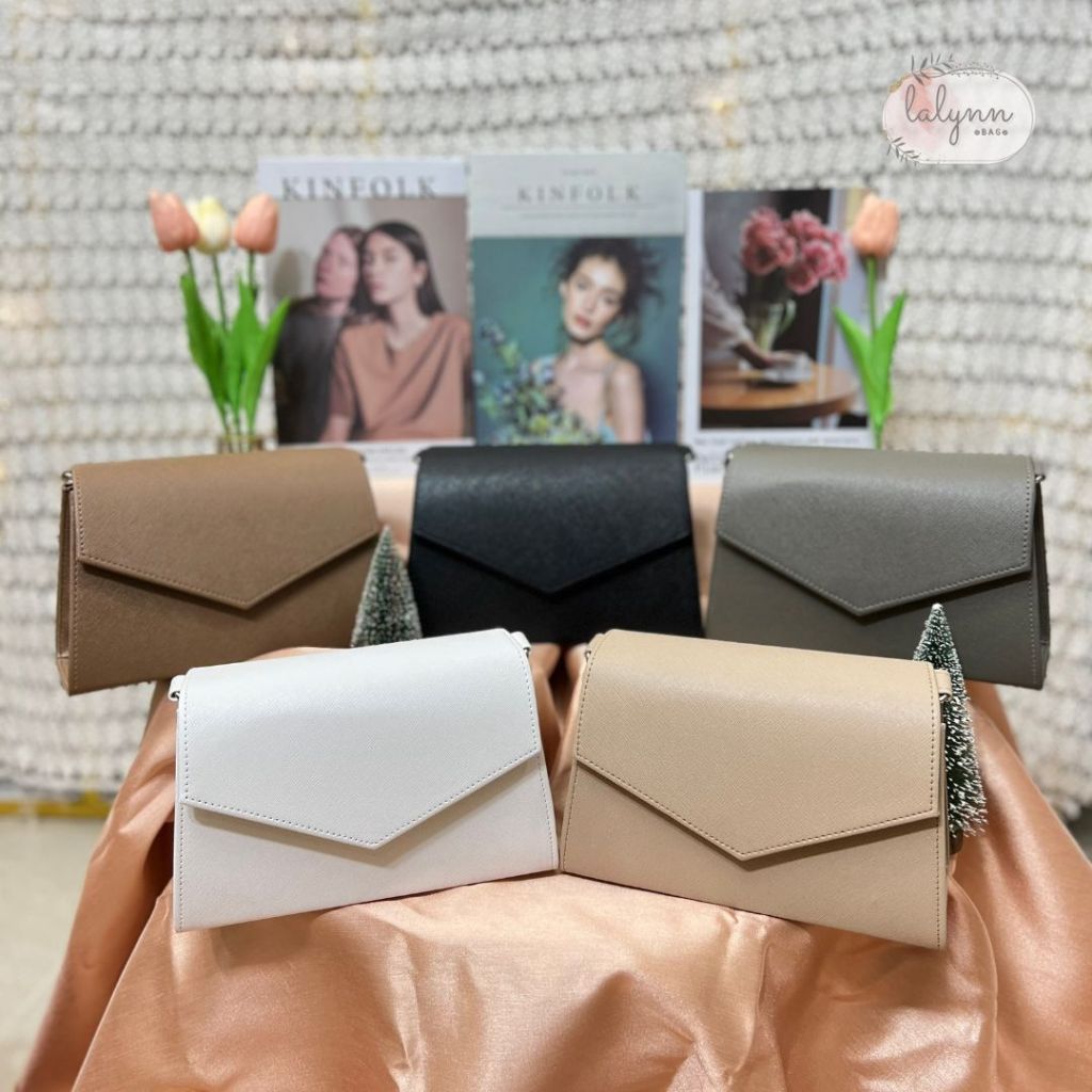 (Lalynn) กระเป๋าสะพายข้าง ทรงกล่อง หน้า 3 เหลี่ยม สีล้วน เรียบหรู สวยมากก