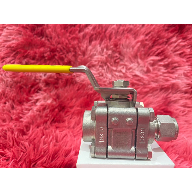 “Swagelok” SS-S63PF8-S12MM Ball Valve