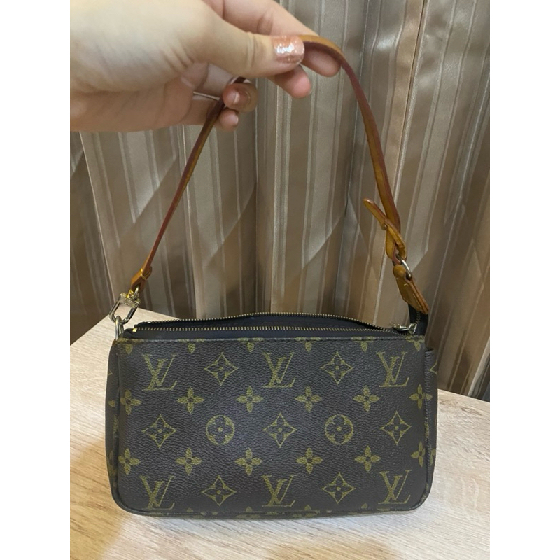 lv pochette หลุยส์พอช