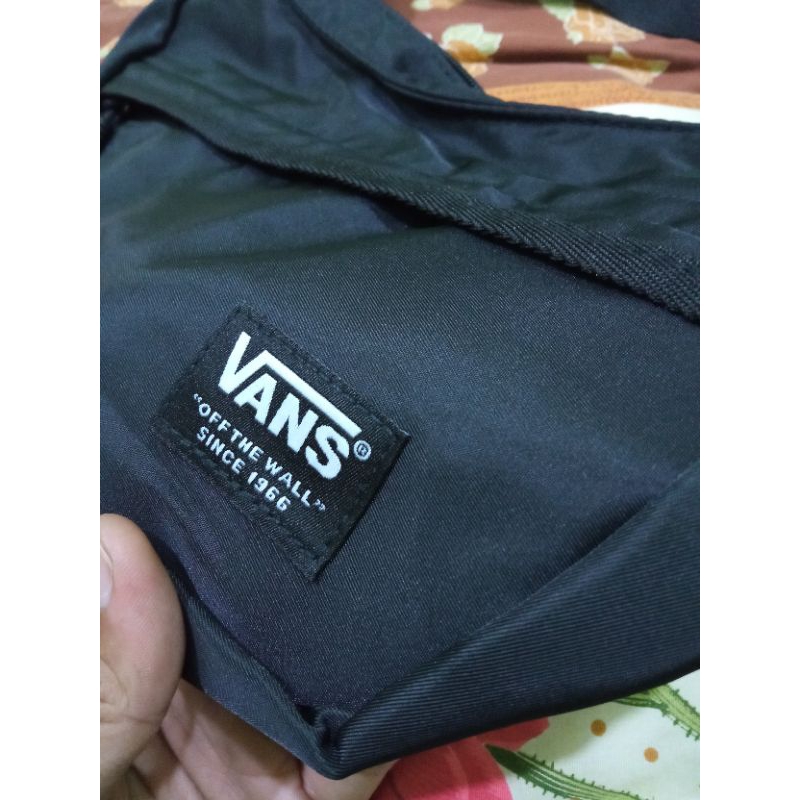 Vans กระเป๋าสะพายข้าง