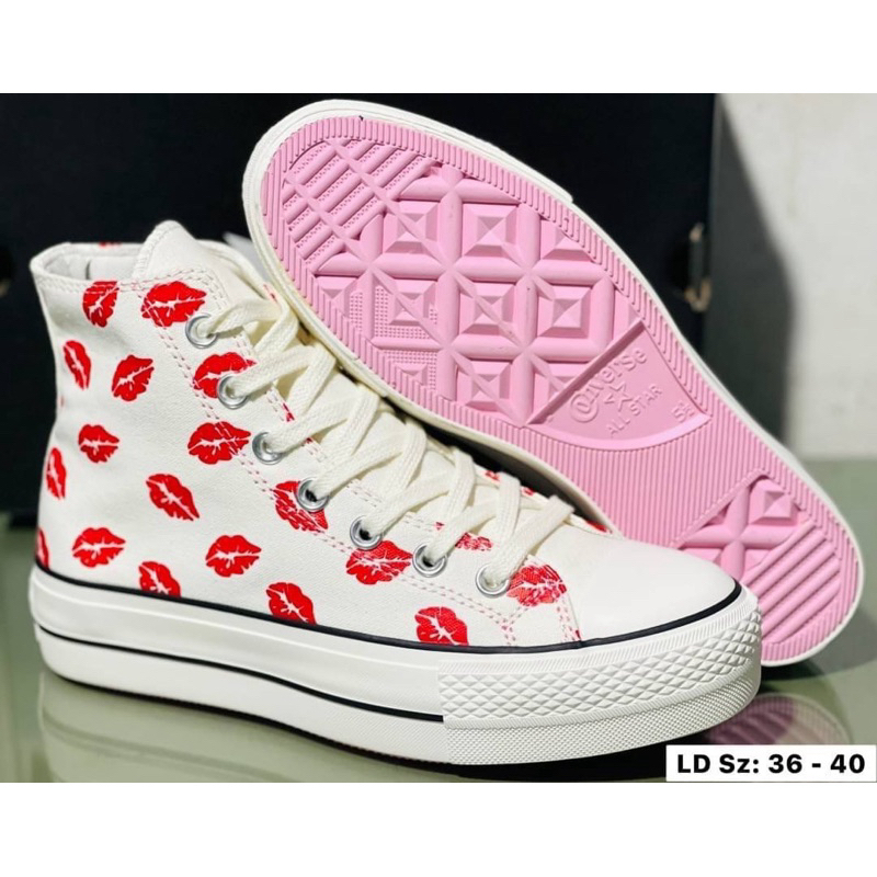 Converse Embroidered Chuck Taylor 70 (size36-40)