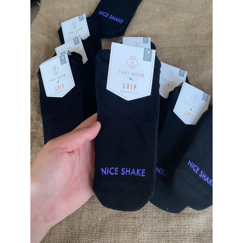 tavi noir grip sock nice shake