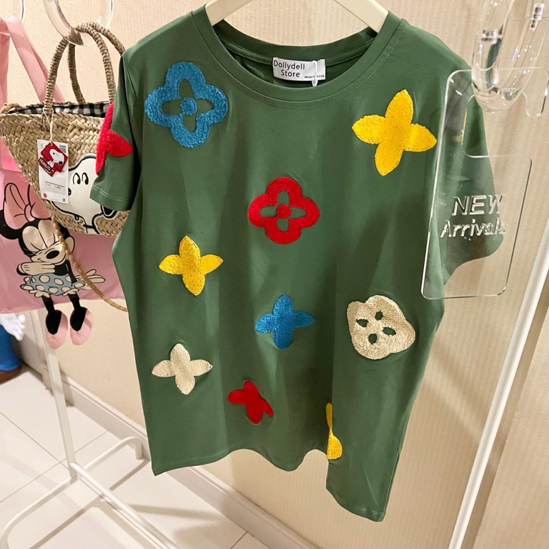 LV T-shirt💚เสื้อยืดปักแบรนด์ขนปุย