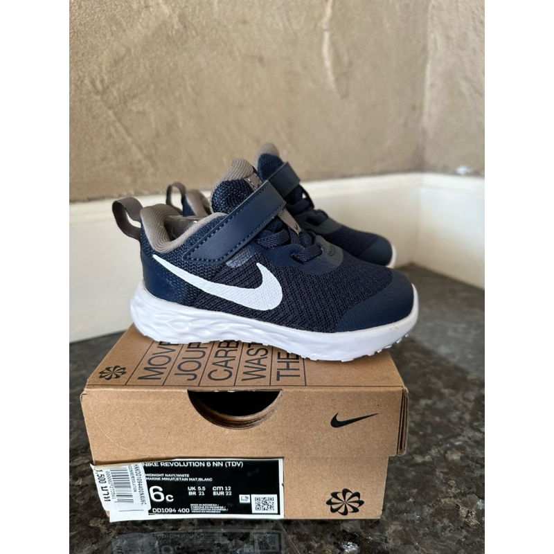 รองเท้า Nike เด็ก size US 6C (UK 5.5)