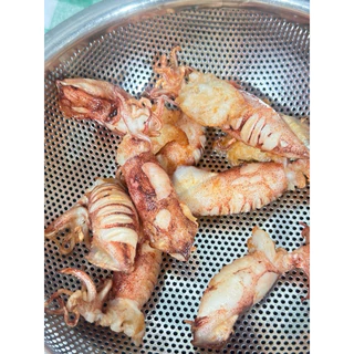 หมึกไข่แดดเดียว ไข่ทุกตัวทอดพร้อมทาน 300 กรัม(น้ำหนักก่อนทอด)มี4-12ตัวต่อแพคคละไซส์