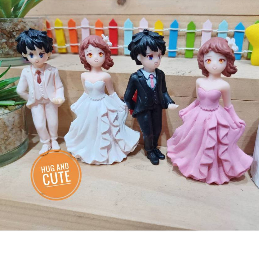 คู่รักบ่าวสาวยืนชุดกระโปรงยาว (ราคา/1คู่) ตุ๊กตาแต่งบ้าน ตุ๊กตาแต่งสวน ของสะสม โมเดล จัดสวนถาด