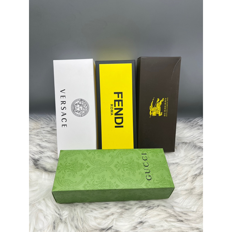 ถุงเท้าข้อสั้น กล่องละ 5 คู่