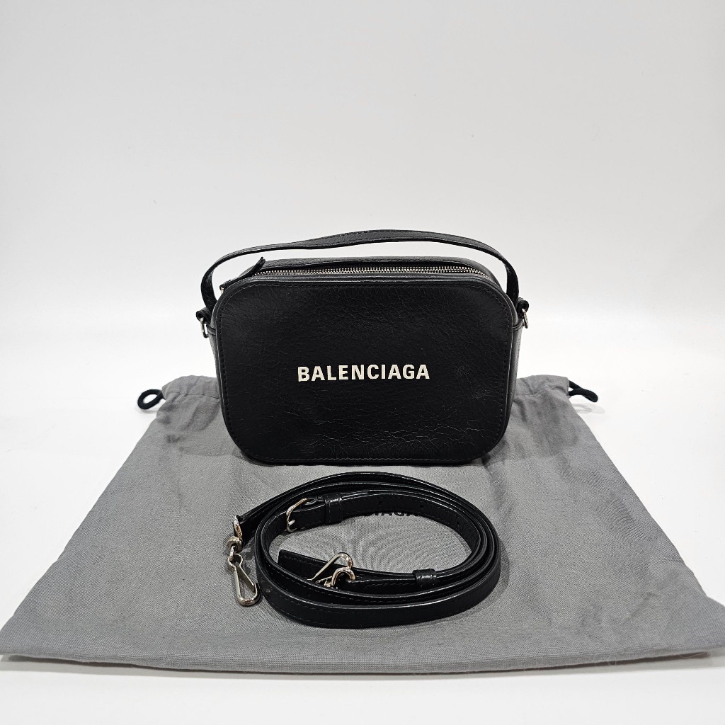 [CO231205969] Balenciaga Everyday Camera Bag