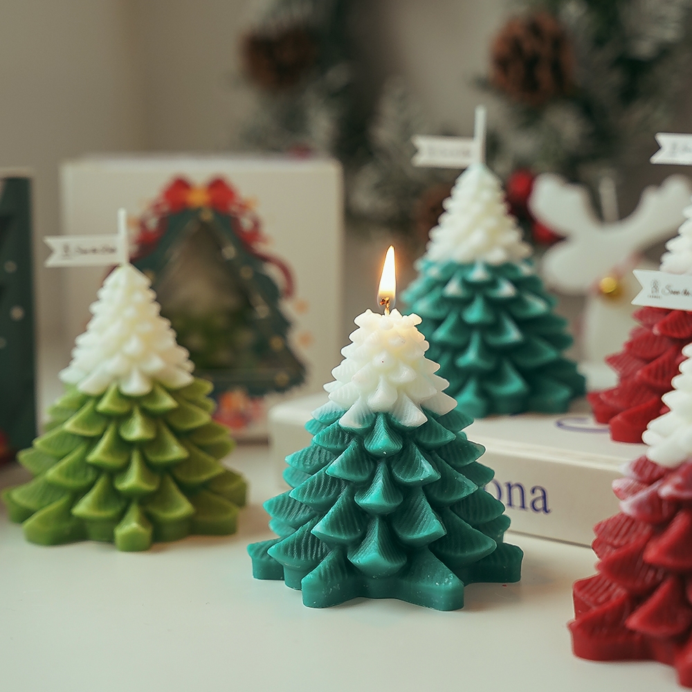 OurHome [พร้อมส่ง]เทียนหอมต้นคริสต์มาสChristmas tree scented candleพร็อพถ่ายรูป ของตกแต่งบ้าน ตกแต่งร้านกาแฟ ของขวัญสร้