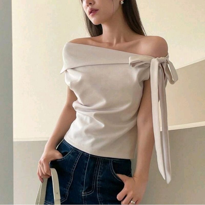 เสื้อ​ท๊อป​ปาดไหล่​ ผูก​โบว์​ด้านข้าง​ สีพื้น​ เรียบ​ง่าย (มี​หลา​ยสี)​ I​ พรี​ออเดอร์​