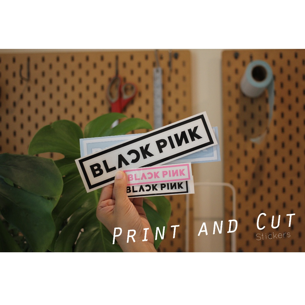 สติ๊กเกอร์ลาย BLACK PINK ราคาถูก งานไดคัท oracal กันน้ำกันแดด มีหลายขนาดให้เลือก สำหรับติดตกแต่ง ติดรถ