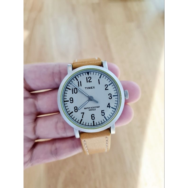 นาฬิกา TIMEX INDOGLO สายหนังสีน้ำตาลอ่อน