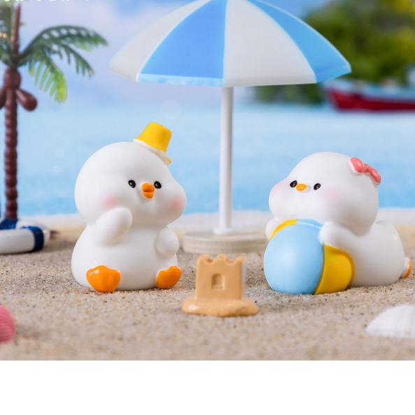 ลูกเป็ดแสนซนเล่นชายหาด (ราคา/1 ชิ้น) ตุ๊กตาแต่งบ้าน ตุ๊กตาแต่งสวน ของสะสม โมเดล จัดสวนถาด พร็อพถ่ายรูป
