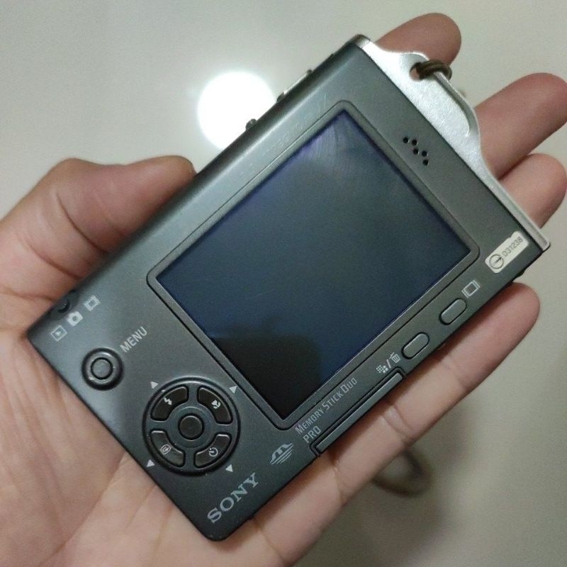 กล้องถ่ายรูปมือสอง Sony Cyber-Shot DSC-T7