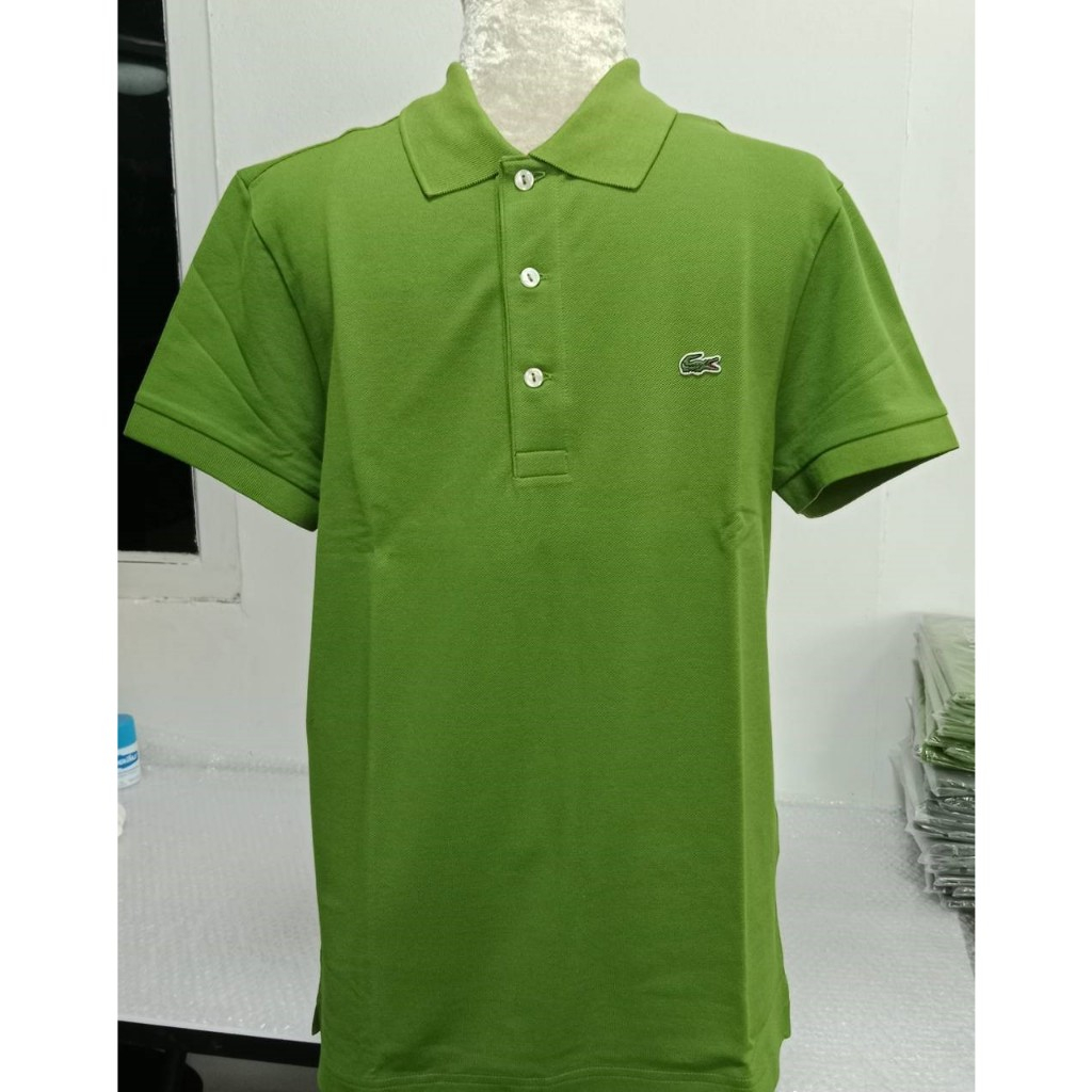 Lacoste เสื้อโปโลชาย รุ่น Lacoste Men’s Slim Fit Pique Polo Shirt Code: PH7937 10 TAX (สินค้าตำหนิ)