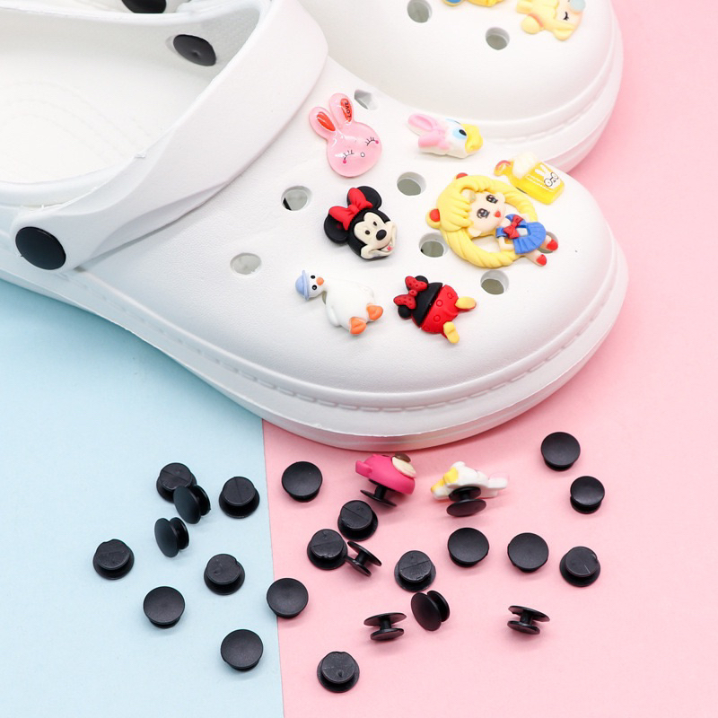 พร้อมส่ง แป้นติด Jibbitz สีดำ / สีใส ขนาด 12 MM ไซส์ Crocs ขนาดมาตรฐาน หมุดติดรองเท้า การ์ตูนตกแต่งรองเท้า