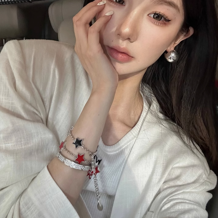 พร้อมส่ง กำไลข้อมือ EVAE*+ SS23 Five Star ของแท้