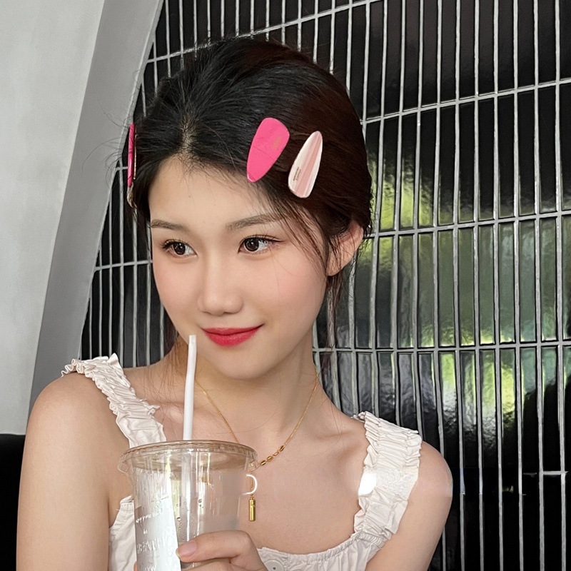 [จัดส่งในกทม]แฟชั่นเกาหลี กิ๊บติดผมน่ารัก เด็กผู้หญิง รูปหัวใจ ปากเป็ด สีชมพู คุณภาพสูง วัสดุอะซิเตท เครื่องประดับแฟชั่น