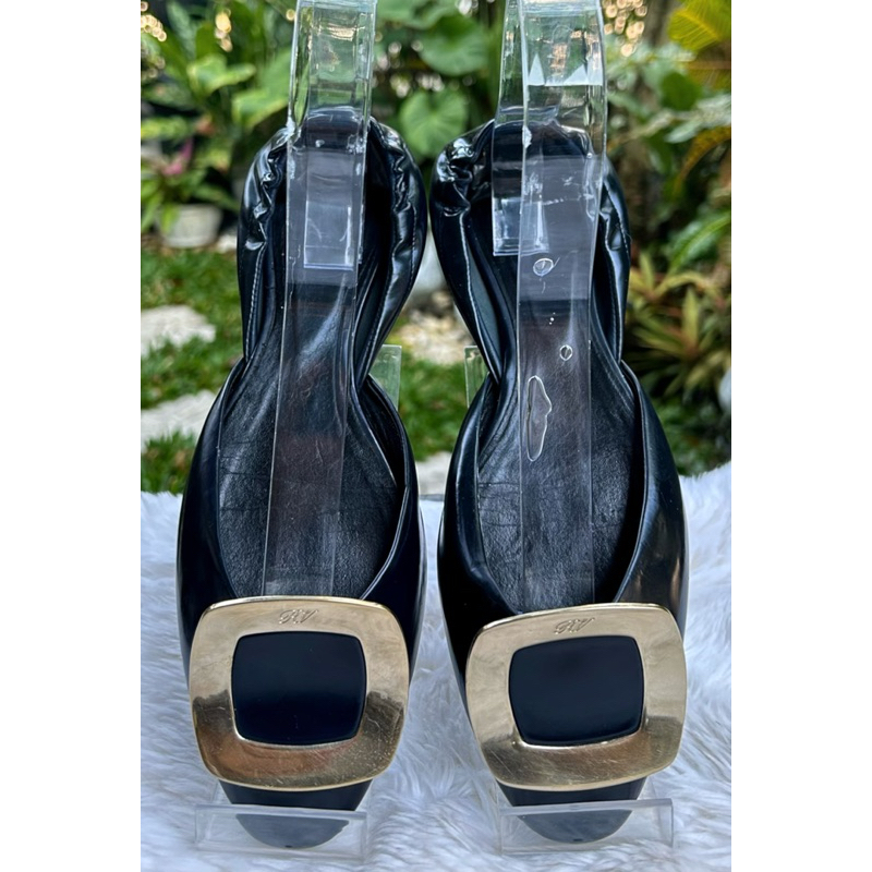 Roger Vivier Black Patent Leather Chips D'Orsay Buckle Flats Sz. 36 ½ มือสองแบรนด์แท้