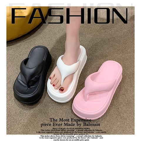 Monday2020 รองเท้าแตะหูคีบสีพื้นมี 4 สี แฟชั่นหูหนีบสไตล์สาวเกาหลี น้ำหนักเบาสวมใส่สบายแต่งตัวง่าย สนใจรับมาตำกันน้า