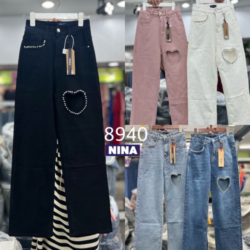 #8940 ยีนส์เอวสูงงานป้ายNINA ผ้าดีมาก แต่งปักเพชรเจาะรูปหัวใจ